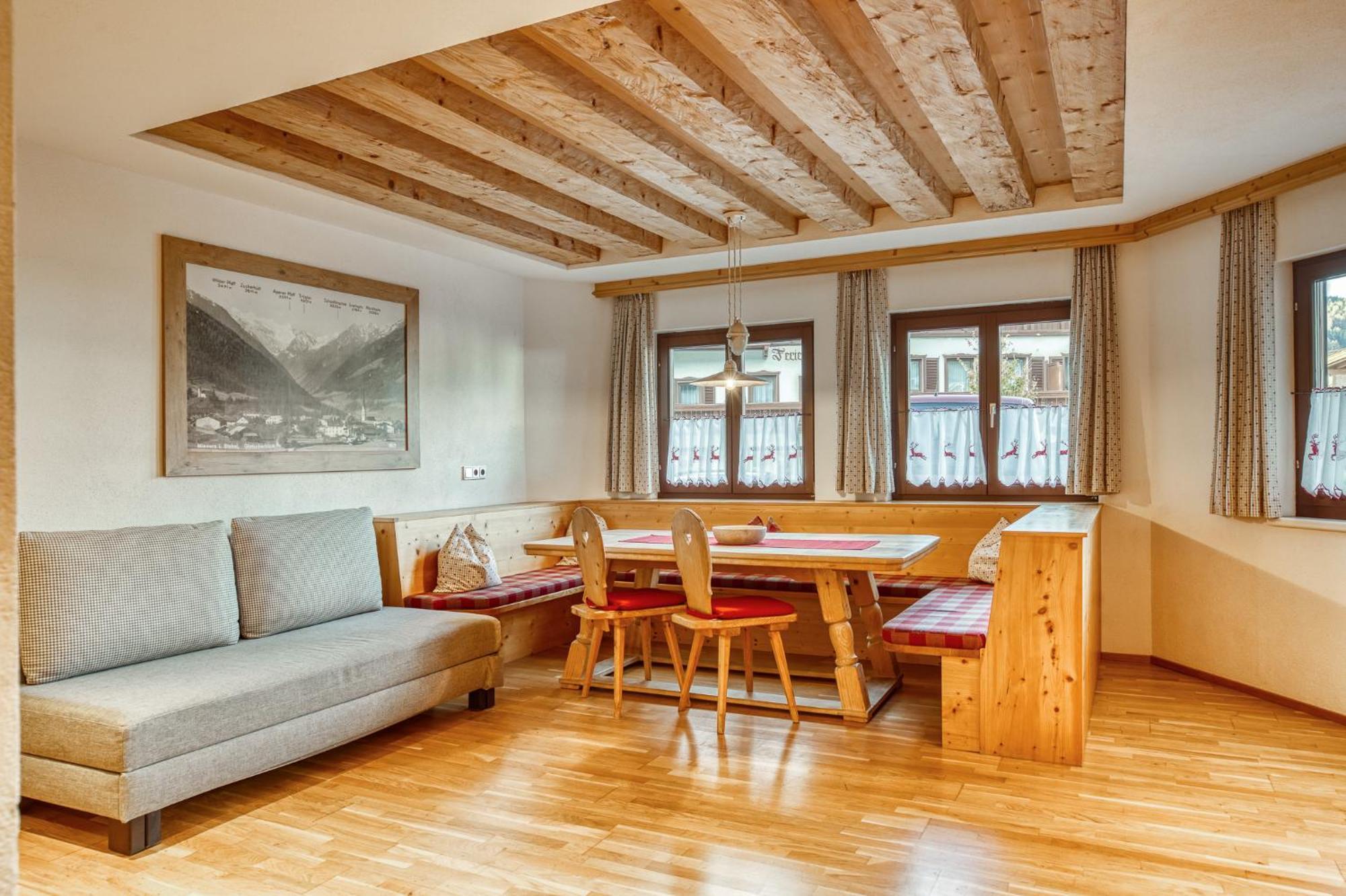 Hotel Alpenstolz Mieders Quarto foto